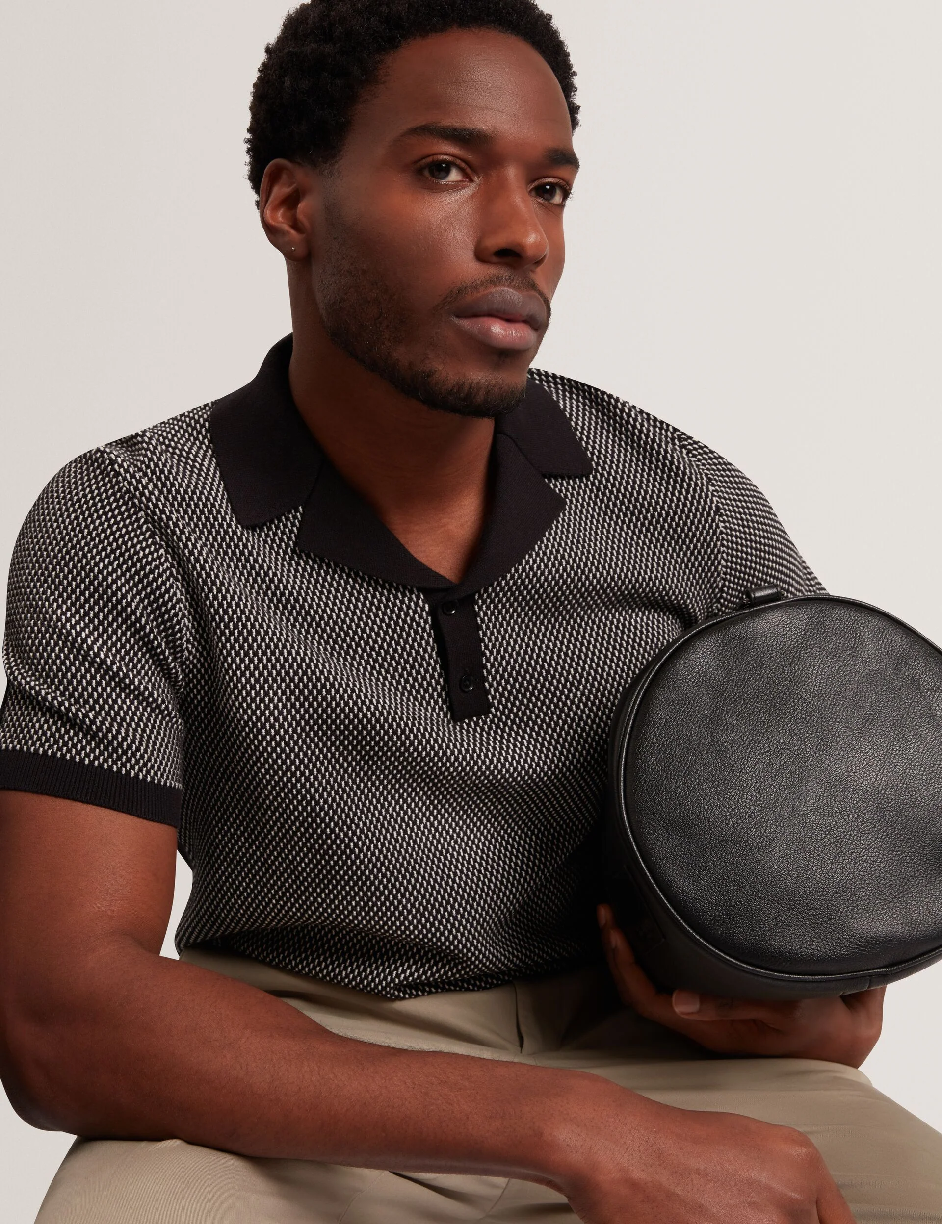 GREGRY | BLACK - Image 6